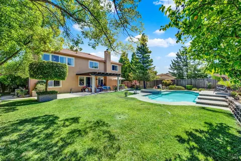 Exterior - 901 Dunerose Ct, Vacaville, CA 95687 photo 12 of 27