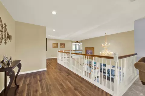 Entry Way - 901 Dunerose Ct, Vacaville, CA 95687 photo 6 of 9