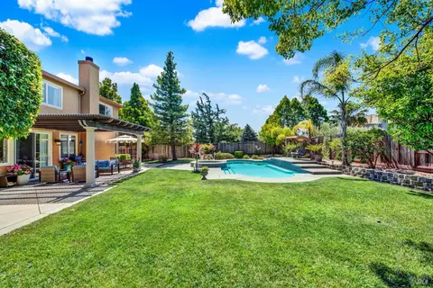 Exterior - 901 Dunerose Ct, Vacaville, CA 95687 photo 10 of 27