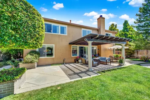 Exterior - 901 Dunerose Ct, Vacaville, CA 95687 photo 11 of 27