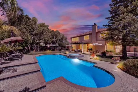 Exterior - 901 Dunerose Ct, Vacaville, CA 95687 photo 2 of 27