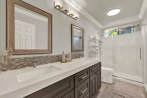 Bath - 901 Dunerose Ct, Vacaville, CA 95687 photo 6 of 6