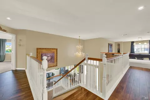 Entry Way - 901 Dunerose Ct, Vacaville, CA 95687 photo 5 of 9