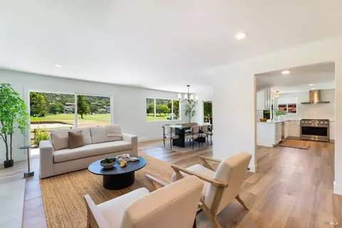 250 Mockingbird Cir, Santa Rosa, CA 95409