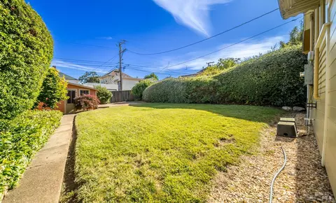 Exterior - 527 Kentucky St, Vallejo, CA 94590 photo 8 of 13