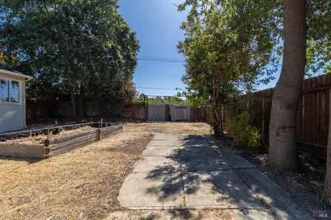 Exterior - 751 Illinois St, Vallejo, CA 94590 photo 9 of 11