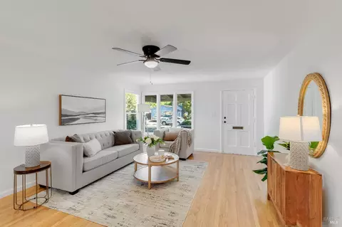 Living - 751 Illinois St, Vallejo, CA 94590 photo 3 of 6