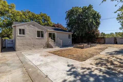Exterior - 751 Illinois St, Vallejo, CA 94590 photo 4 of 11