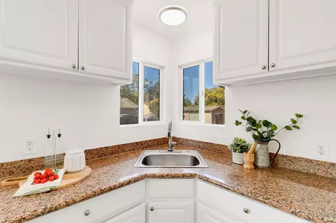Kitchen - 751 Illinois St, Vallejo, CA 94590 photo 4 of 5
