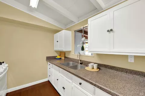 Kitchen - 1060 Johnson St, Fairfield, CA 94533 photo 2 of 2