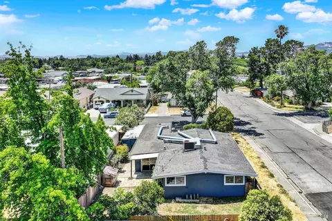 View/Area - 1060 Johnson St, Fairfield, CA 94533 photo 2 of 5