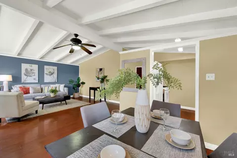 Dining - 1060 Johnson St, Fairfield, CA 94533 photo 2 of 3