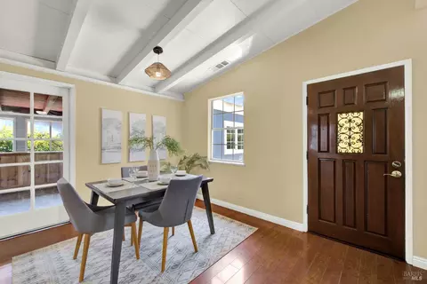 Dining - 1060 Johnson St, Fairfield, CA 94533 photo 1 of 3