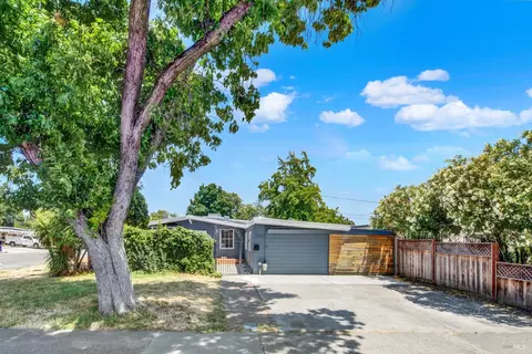 Exterior - 1060 Johnson St, Fairfield, CA 94533 photo 2 of 18