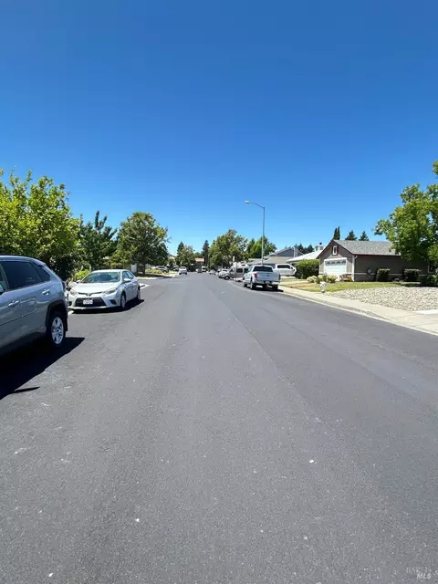 Exterior - 1091 Ruby Dr, Vacaville, CA 95687 photo 4 of 4