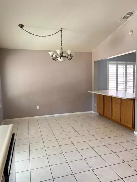Dining - 1091 Ruby Dr, Vacaville, CA 95687 photo 1 of 1
