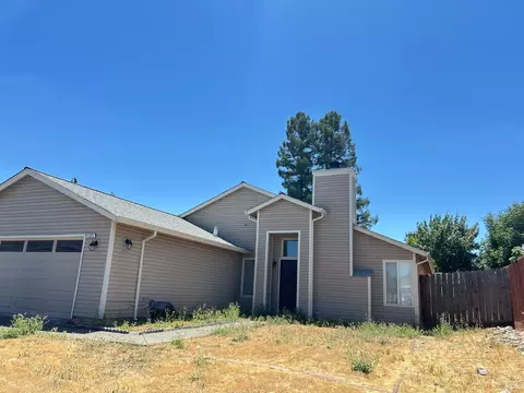 Exterior - 1091 Ruby Dr, Vacaville, CA 95687 photo 3 of 4