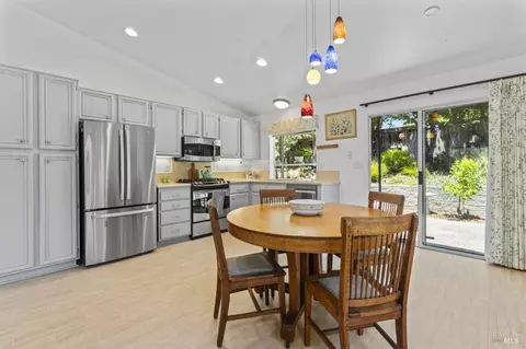 Dining - 1032 Ventana Dr, Windsor, CA 95492 photo 1 of 3