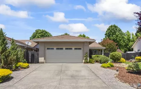 Exterior - 1032 Ventana Dr, Windsor, CA 95492 photo 9 of 9