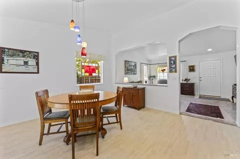 Dining - 1032 Ventana Dr, Windsor, CA 95492 photo 3 of 3
