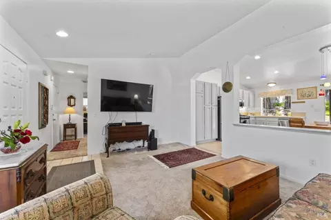 Living - 1032 Ventana Dr, Windsor, CA 95492 photo 2 of 2