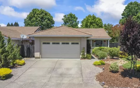 1032 Ventana Dr, Windsor, CA 95492
