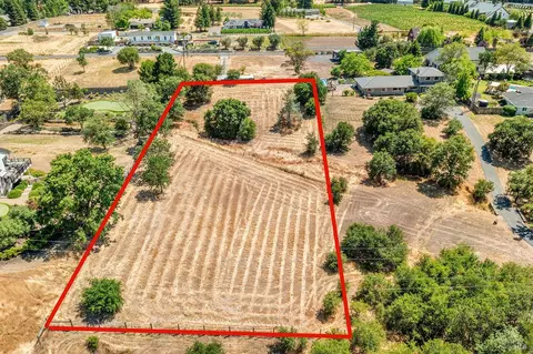 11988 Windy Hollow Rd, Healdsburg, CA 95448