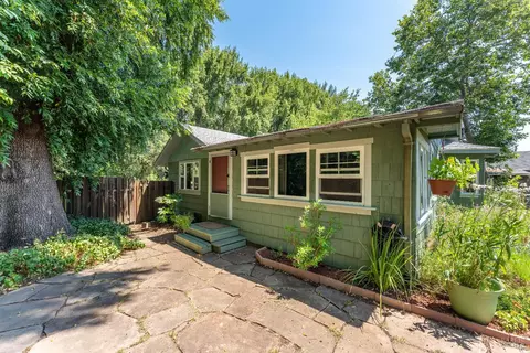 98 W Oak St, Willits, CA 95490