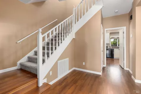 321 Limerick Way, Vacaville, CA 95688 photo 7