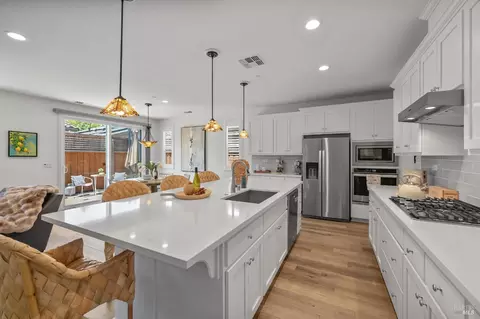 5651 Kameron Pl, Rohnert Park, CA 94928