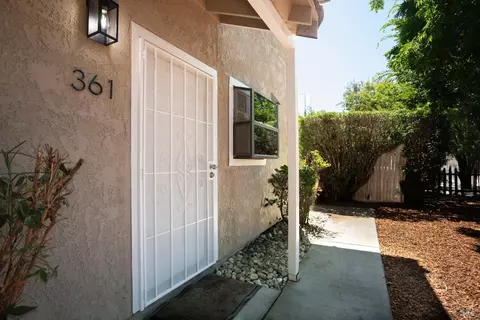 361 S 2nd St, Dixon, CA 95620 photo 2