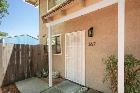 361 S 2nd St, Dixon, CA 95620 photo 4
