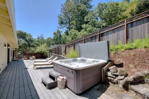76 Oak Springs Dr, San Anselmo, CA 94960