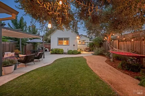 Exterior - 509 7th St, Petaluma, CA 94952 photo 2 of 15