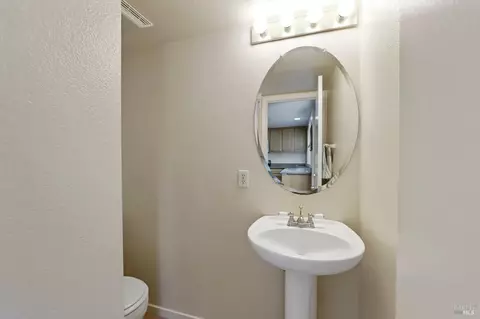Bath - 527 Daniels Ave, Vallejo, CA 94590 photo 1 of 3