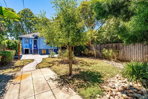 Exterior - 1034 Capitol St, Vallejo, CA 94590 photo 15 of 18
