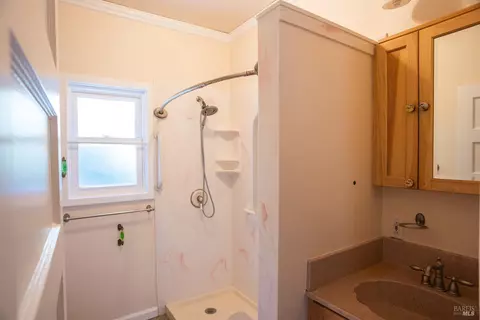 Bath - 1034 Capitol St, Vallejo, CA 94590 photo 1 of 1