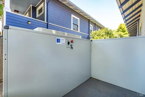 Exterior - 1034 Capitol St, Vallejo, CA 94590 photo 8 of 18