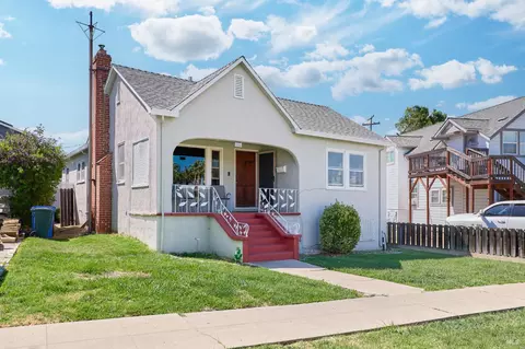 238 S 4th St, Rio Vista, CA 94571