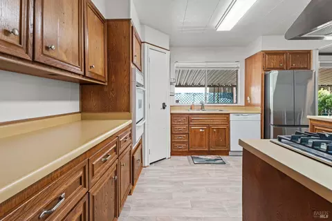 83 Malaga Ct, Ukiah, CA 95482 photo 11