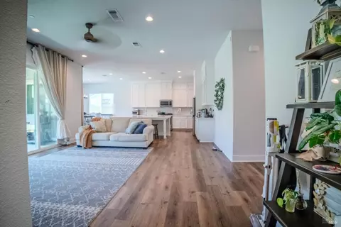 Entry Way - 755 Hydrangea Dr, Vacaville, CA 95687 photo 1 of 2