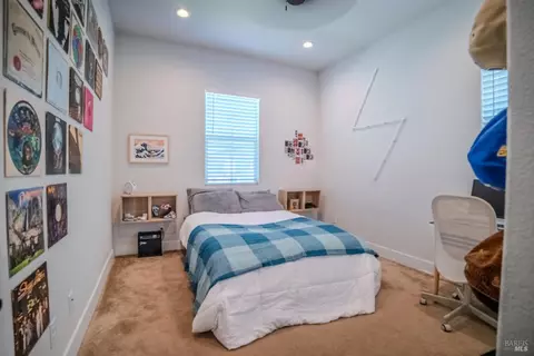 Bedroom - 755 Hydrangea Dr, Vacaville, CA 95687 photo 4 of 4