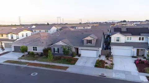 View/Area - 755 Hydrangea Dr, Vacaville, CA 95687 photo 6 of 8