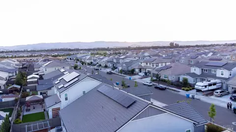 View/Area - 755 Hydrangea Dr, Vacaville, CA 95687 photo 1 of 8