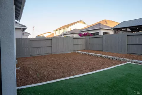 Exterior - 755 Hydrangea Dr, Vacaville, CA 95687 photo 6 of 16
