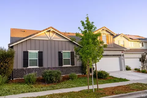 Exterior - 755 Hydrangea Dr, Vacaville, CA 95687 photo 3 of 16