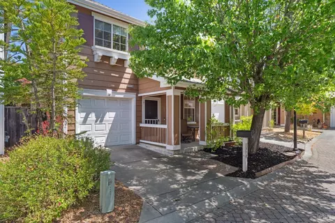 1125 Brighton View Cir, Petaluma, CA 94952