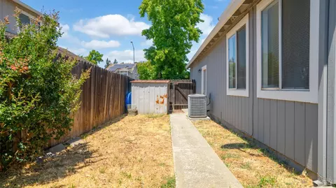 397 Robin Cir, Vacaville, CA 95687 photo 37