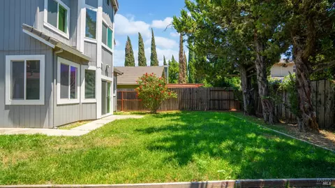 397 Robin Cir, Vacaville, CA 95687 photo 38