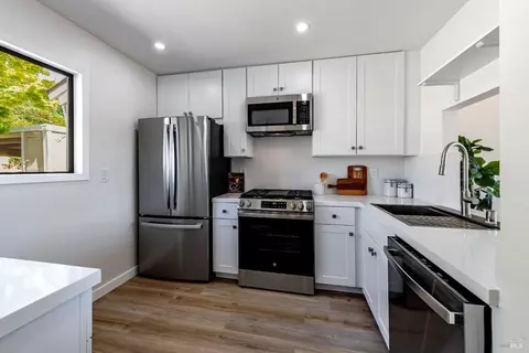 10 Dickens Ct, Mill Valley, CA 94941 photo 14